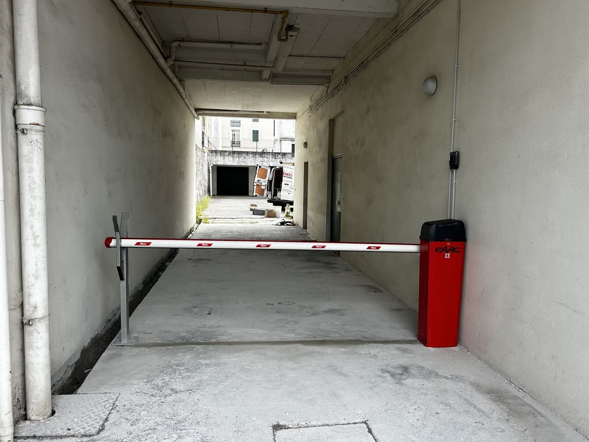 Barrière automatique FAAC Pyrénées Automatismes